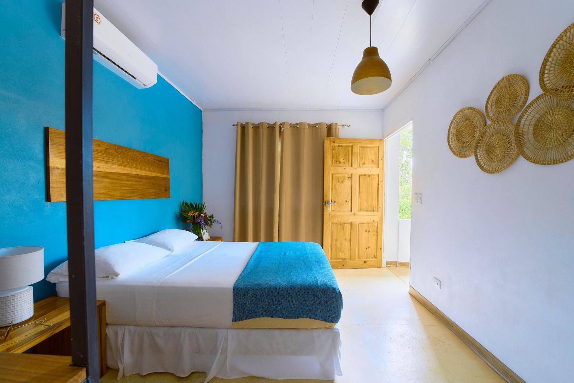 La Tica Y La Gata Otel Puerto Viejo de Talamanca Dış mekan fotoğraf